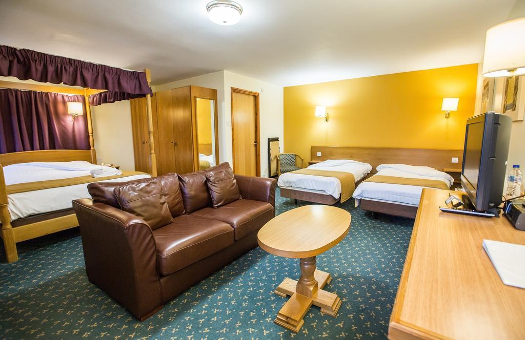 Tollgate Hotel & Leisure Stoke-on-Trent Zewnętrze zdjęcie